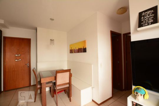 Sala de apartamento à venda com 2 quartos, 49m² em Irajá, Rio de Janeiro
