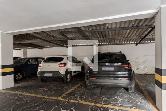 Garagem de apartamento para alugar com 2 quartos, 80m² em Petrópolis, Porto Alegre