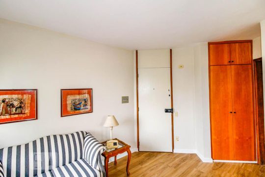 Sala de apartamento para alugar com 1 quarto, 37m² em Brooklin Paulista, São Paulo