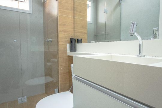 Banheiro de apartamento à venda com 1 quarto, 45m² em Vila Mazzei, São Paulo