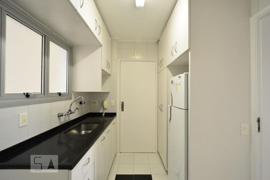 Cozinha de apartamento à venda com 3 quartos, 93m² em Vila Clementino, São Paulo
