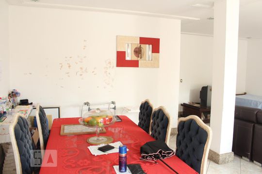 Sala de casa à venda com 6 quartos, 300m² em Tanque, Rio de Janeiro