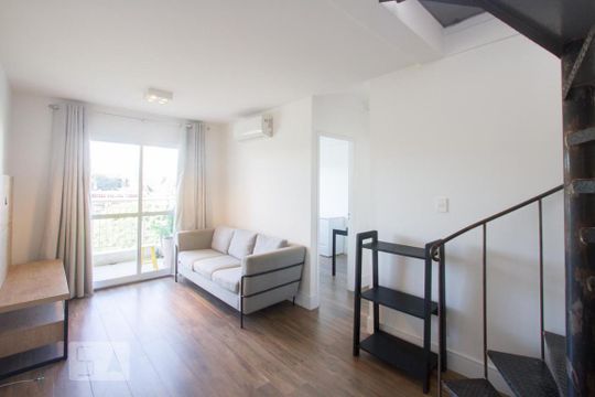Apartamento para alugar com 2 quartos, 121m² em Santo Amaro, São Paulo