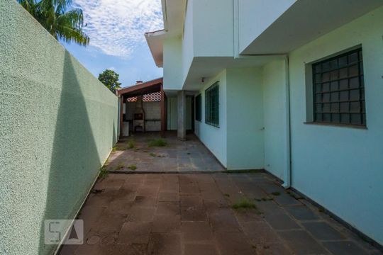 Quintal de casa à venda com 3 quartos, 350m² em Jardim das Paineiras, Campinas