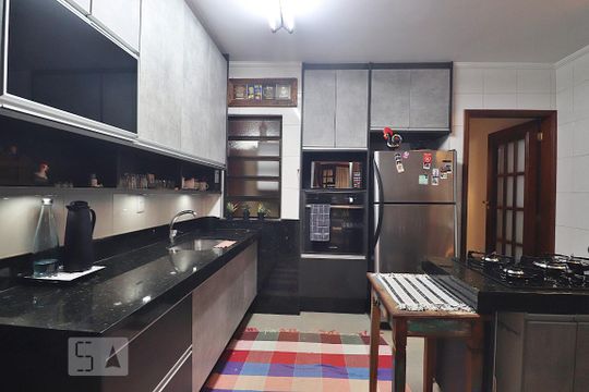 Cozinha de casa à venda com 3 quartos, 360m² em Vila Floresta, Santo André