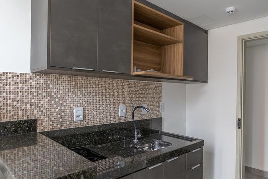 Cozinha de kitnet/studio para alugar com 1 quarto, 34m² em Barra Funda, São Paulo