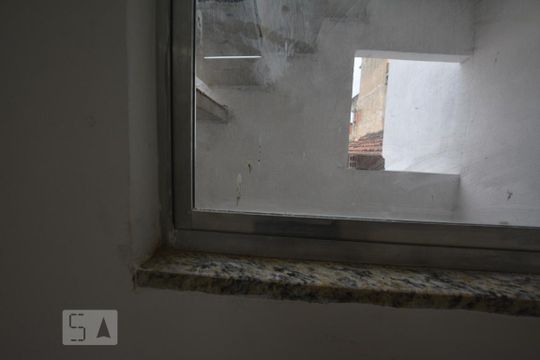 Casa para alugar com 1 quarto, 20m² em Bonsucesso, Rio de Janeiro