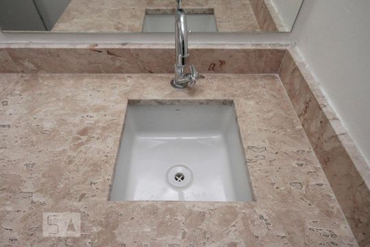 Banheiro de kitnet/studio à venda com 1 quarto, 25m² em Bela Vista, São Paulo