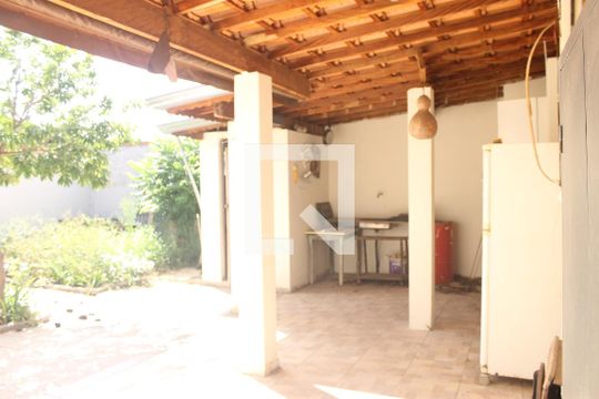 Área comum de casa para alugar com 2 quartos, 130m² em Jardim Capivari, Campinas