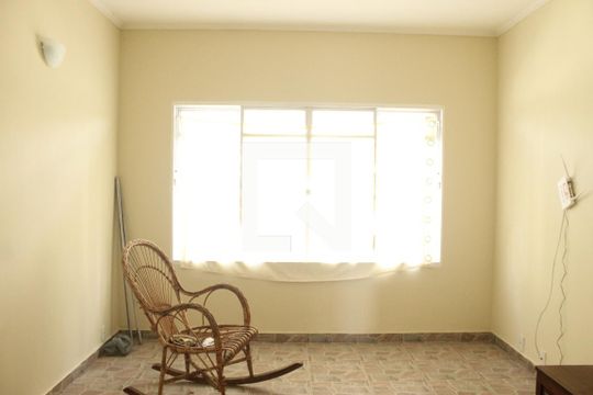 Sala de casa para alugar com 2 quartos, 130m² em Jardim Capivari, Campinas