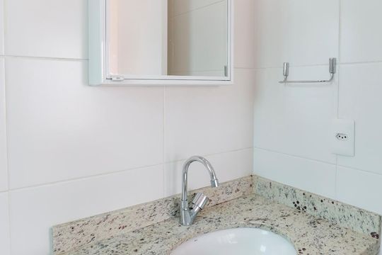 Banheiro de kitnet/studio à venda com 1 quarto, 26m² em Centro, São Paulo