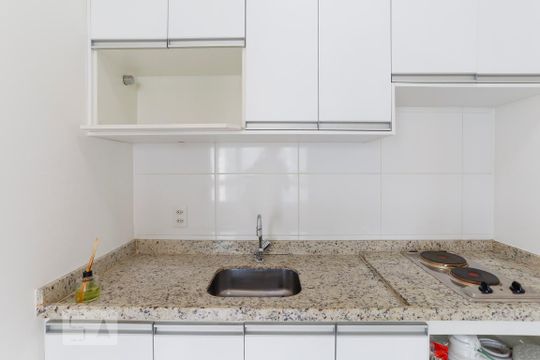 Pia de kitnet/studio à venda com 1 quarto, 26m² em Centro, São Paulo