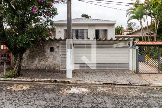 Fachada de casa à venda com 4 quartos, 348m² em Jardim da Saúde, São Paulo