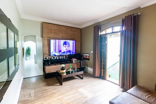 Sala de TV de casa à venda com 3 quartos, 125m² em Vila Primavera, São Paulo