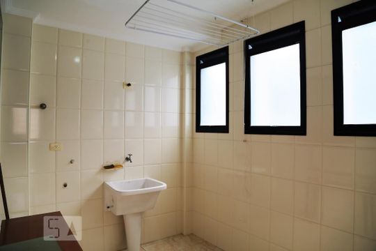 Detalhe da area de serviço de apartamento para alugar com 3 quartos, 174m² em Vila Tupi, Praia Grande