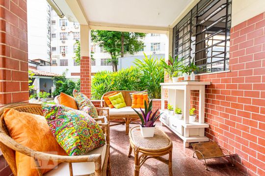 Varanda dos Fundos  de casa à venda com 4 quartos, 800m² em Icaraí, Niterói