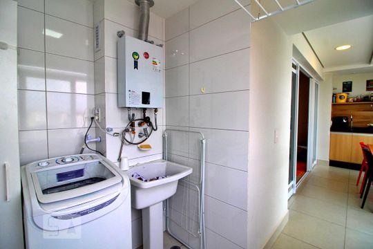 Área de Serviço de apartamento à venda com 2 quartos, 83m² em Parque Bandeirante, Santo André