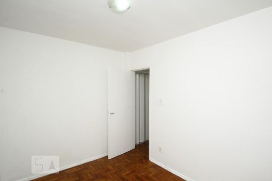 Quarto 2 de apartamento para alugar com 2 quartos, 50m² em Laranjeiras, Rio de Janeiro