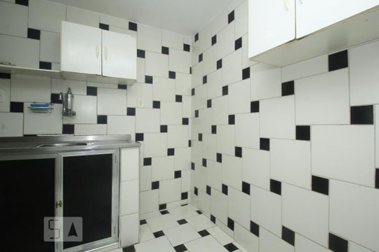 Cozinha de apartamento para alugar com 2 quartos, 50m² em Laranjeiras, Rio de Janeiro
