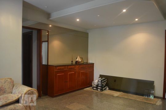 Sala de Estar de apartamento para alugar com 3 quartos, 140m² em Jardim Carioca, Rio de Janeiro
