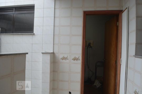 Área de Serviço de apartamento para alugar com 3 quartos, 140m² em Jardim Carioca, Rio de Janeiro