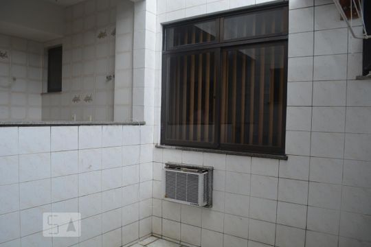 Área de Serviço de apartamento para alugar com 3 quartos, 140m² em Jardim Carioca, Rio de Janeiro