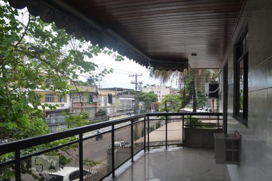 varanda de apartamento para alugar com 3 quartos, 140m² em Jardim Carioca, Rio de Janeiro