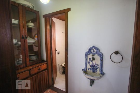 Corredor do Lavabo de casa à venda com 4 quartos, 365m² em Taquara, Rio de Janeiro