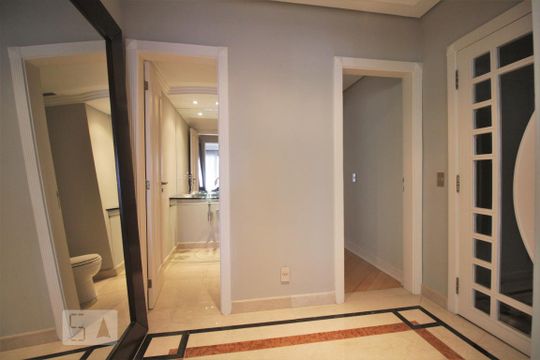 Detalhe da entrada de apartamento para alugar com 4 quartos, 370m² em Paraíso do Morumbi, São Paulo