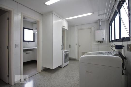 Área de Serviço de apartamento para alugar com 4 quartos, 370m² em Paraíso do Morumbi, São Paulo