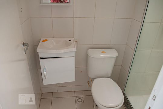 Banheiro de casa à venda com 2 quartos, 55m² em Taquara, Rio de Janeiro