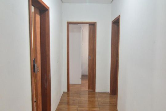 Corredor de casa à venda com 3 quartos, 260m² em São José, Canoas