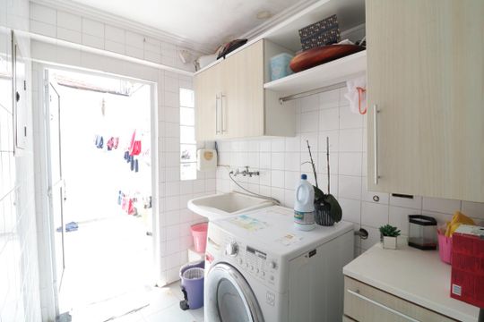 Area de serviço de casa à venda com 3 quartos, 297m² em Vila Bertioga, São Paulo