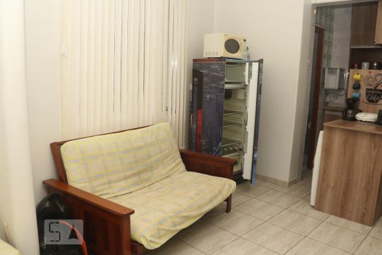 Sala de apartamento para alugar com 1 quarto, 35m² em Itararé, São Vicente