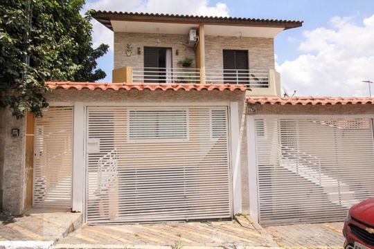 Fachada de casa para alugar com 4 quartos, 280m² em Vila Arcádia, São Paulo