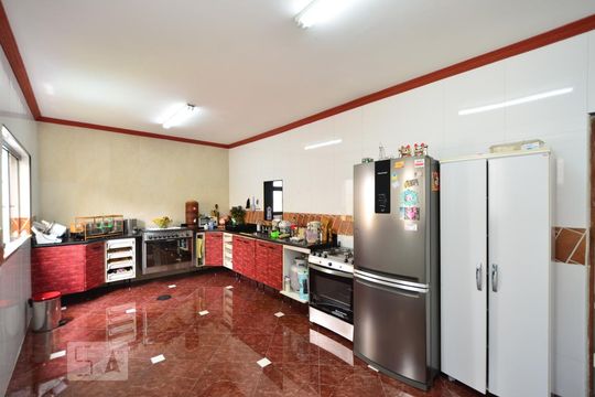 Casa à venda com 4 quartos, 450m² em Vila do Bosque, São Paulo