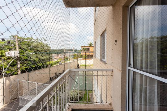 Varanda de apartamento para alugar com 2 quartos, 47m² em Metalúrgicos, Osasco