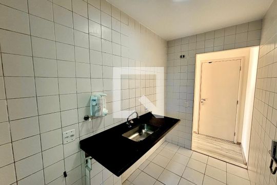 Cozinha de apartamento à venda com 2 quartos, 51m² em Cidade Patriarca, São Paulo