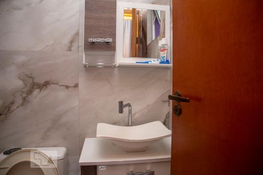 Casa à venda com 5 quartos, 240m² em Piraporinha, Diadema