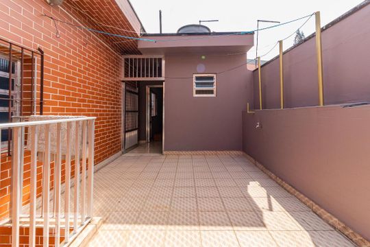 Edícula - Quintal de casa à venda com 3 quartos, 267m² em Jardim Miriam, São Paulo