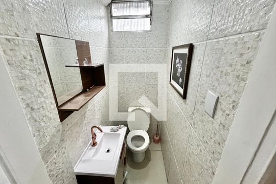 Lavabo de casa para alugar com 5 quartos, 200m² em Jardim São Paulo(zona Norte), São Paulo