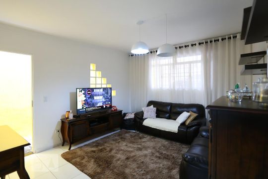 Sala de casa à venda com 2 quartos, 139m² em Jardim Danfer, São Paulo