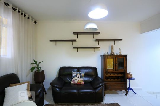 Sala de casa à venda com 2 quartos, 139m² em Jardim Danfer, São Paulo