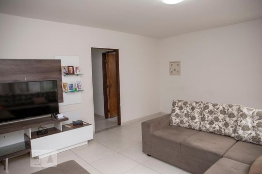 Casa à venda com 6 quartos, 370m² em Centro, Diadema