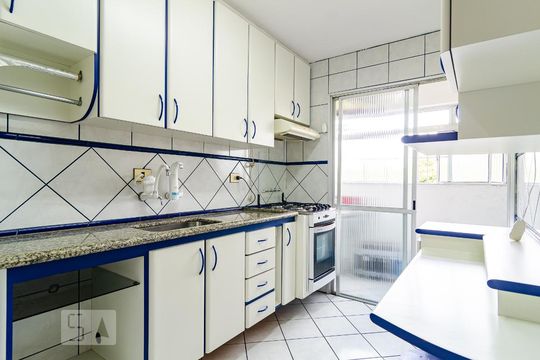 Cozinha de apartamento para alugar com 2 quartos, 65m² em Jabaquara, São Paulo