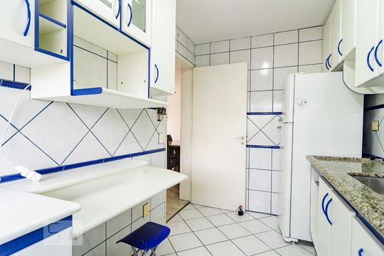 Cozinha de apartamento para alugar com 2 quartos, 65m² em Jabaquara, São Paulo