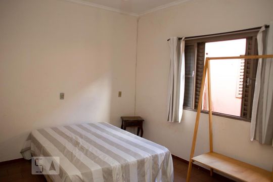 Quarto de casa para alugar com 4 quartos, 300m² em Vila Monte Alegre, Ribeirão Preto