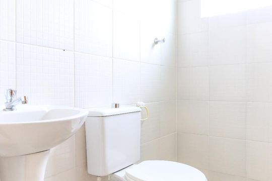 Banheiro de casa para alugar com 1 quarto, 40m² em Jardim Madureira, São José dos Campos