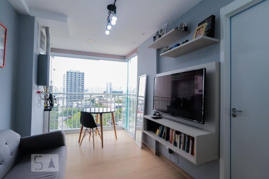 Sala de apartamento à venda com 1 quarto, 30m² em Parque Industrial Tomas Edson, São Paulo
