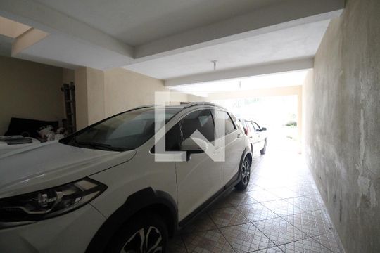 Garagem de casa à venda com 4 quartos, 300m² em Jardim Brasília (zona Leste), São Paulo